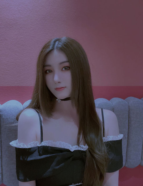 纽约外围女经纪人